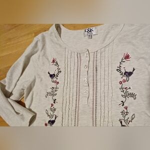 C&K Designs Embroidered Design Cream Colored Top Women's M
